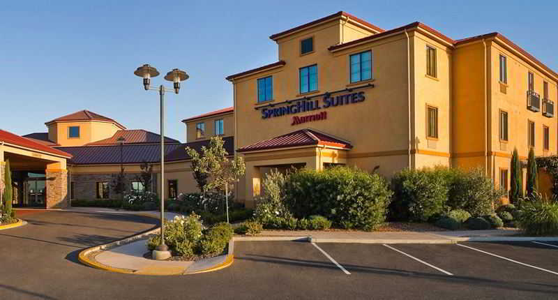 Springhill Valley Hotel